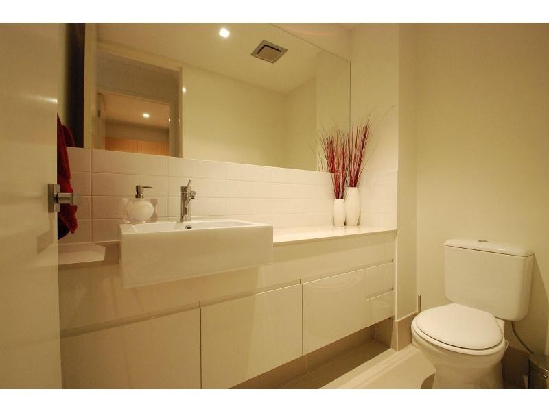 2/36 Albion Avenue, Miami QLD 4220