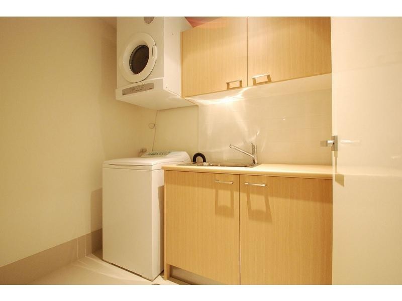 2/36 Albion Avenue, Miami QLD 4220