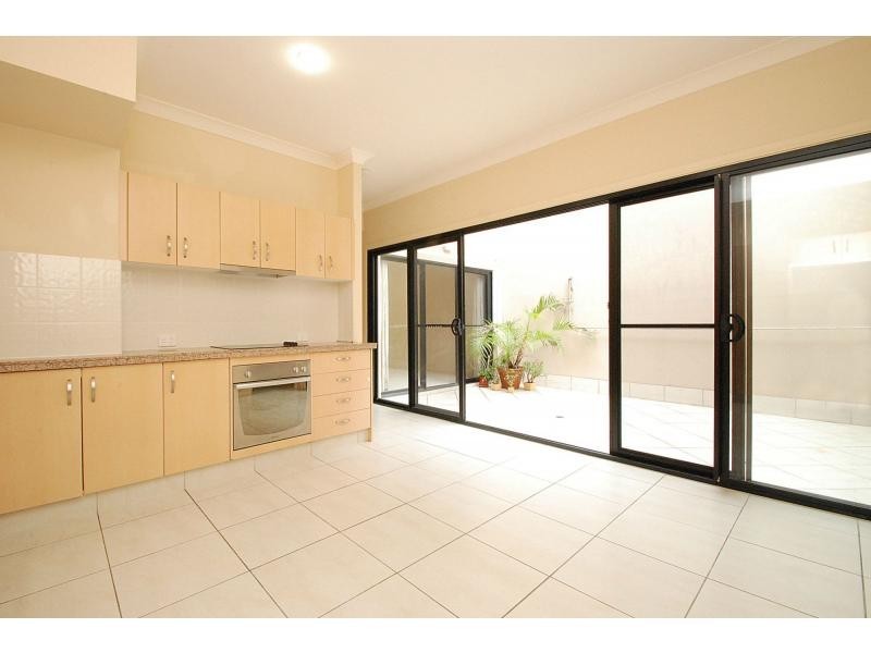 124 Varsity Parade, Varsity Lakes QLD 4227