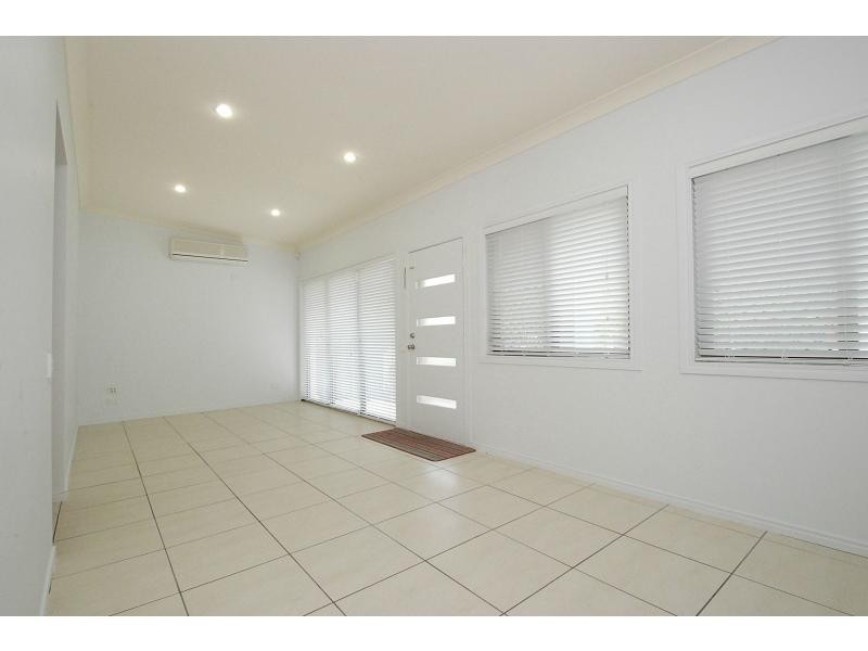 124 Varsity Parade, Varsity Lakes QLD 4227