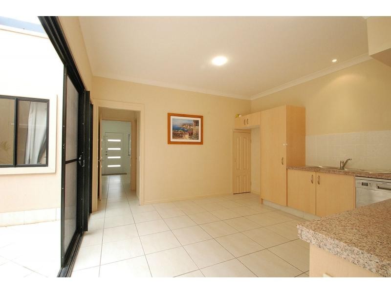 124 Varsity Parade, Varsity Lakes QLD 4227