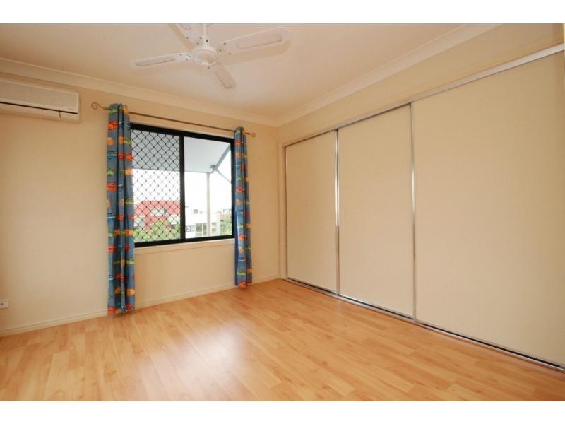 124 Varsity Parade, Varsity Lakes QLD 4227