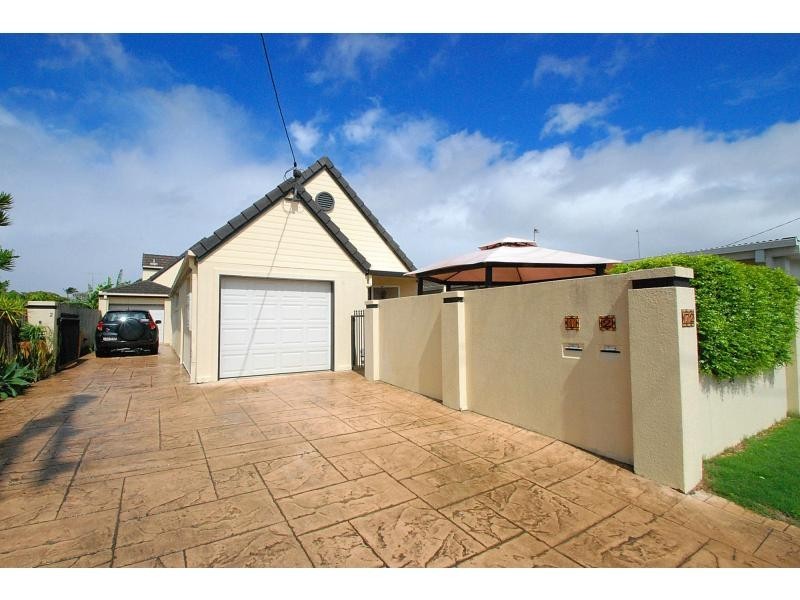1/72 Nobby Parade, Miami QLD 4220