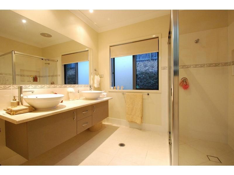 5 Peregrine Street, Reedy Creek QLD 4227