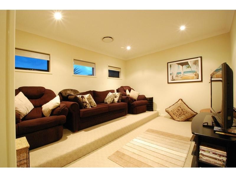 5 Peregrine Street, Reedy Creek QLD 4227