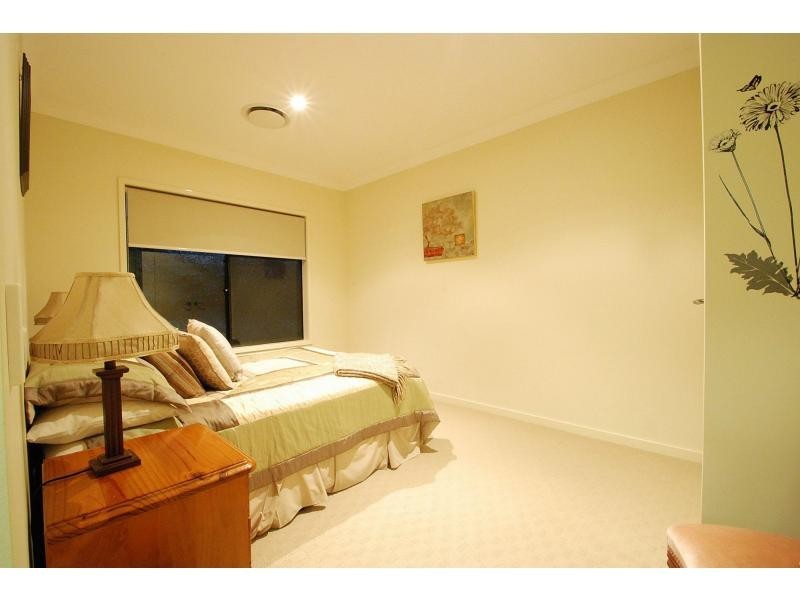 5 Peregrine Street, Reedy Creek QLD 4227