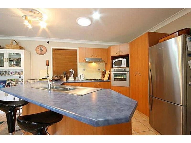 2 Sharscay Close, Burleigh Heads QLD 4220