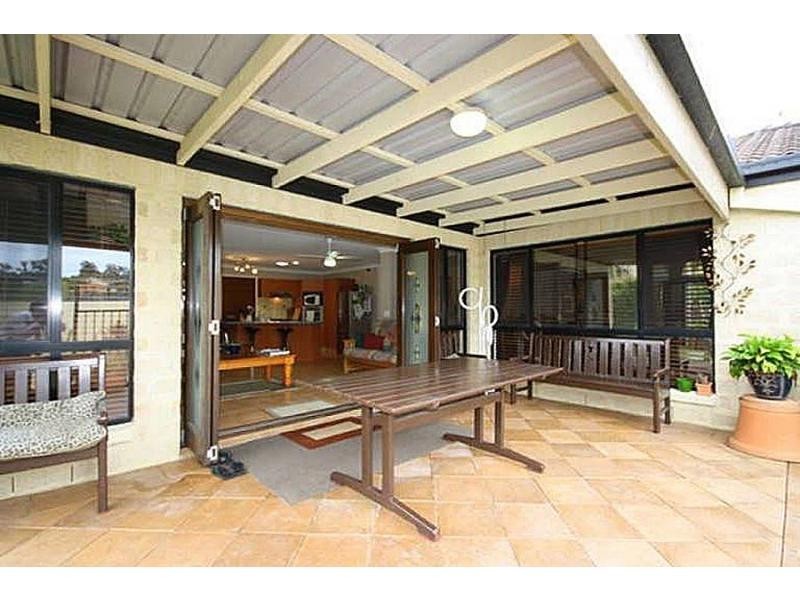 2 Sharscay Close, Burleigh Heads QLD 4220