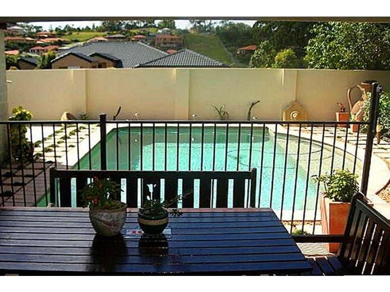 2 Sharscay Close, Burleigh Heads QLD 4220