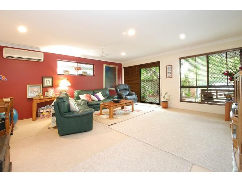 5 Lancelin Drive, Mermaid Waters QLD 4218