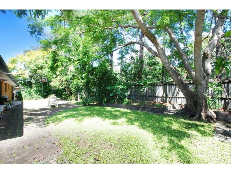 5 Lancelin Drive, Mermaid Waters QLD 4218