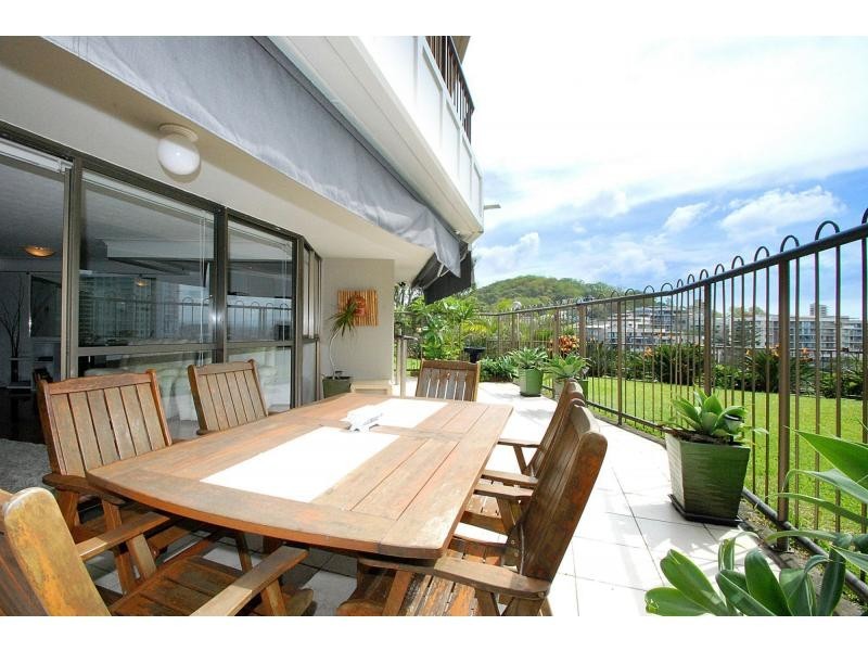 2/45 Hayle Street, Burleigh Heads QLD 4220