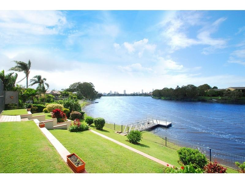 62 Honeyeater Drive, Burleigh Waters QLD 4220