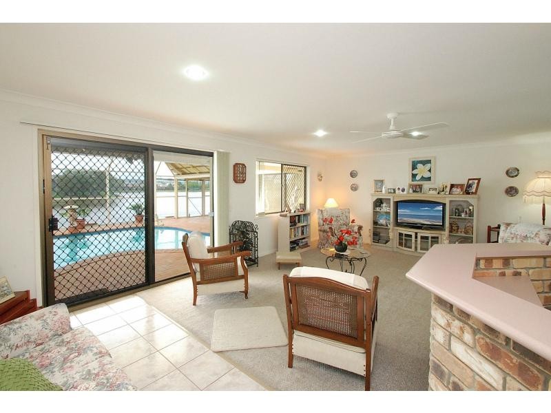 62 Honeyeater Drive, Burleigh Waters QLD 4220