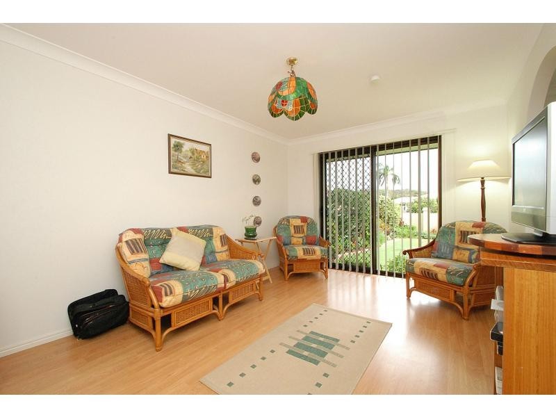 62 Honeyeater Drive, Burleigh Waters QLD 4220