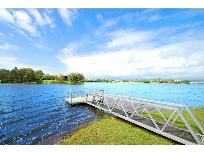 62 Honeyeater Drive, Burleigh Waters QLD 4220