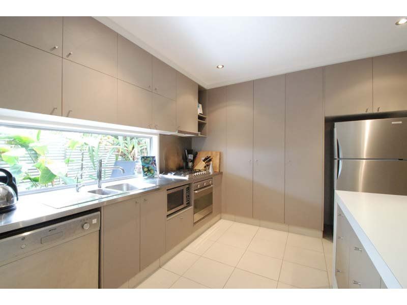 2/27 Chairlift Avenue, Mermaid Beach QLD 4218