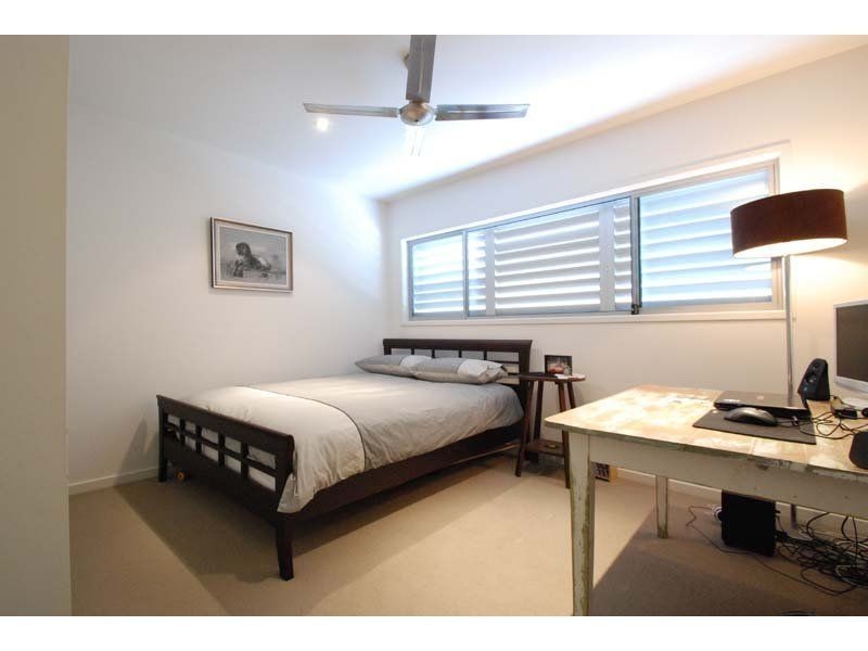 2/27 Chairlift Avenue, Mermaid Beach QLD 4218