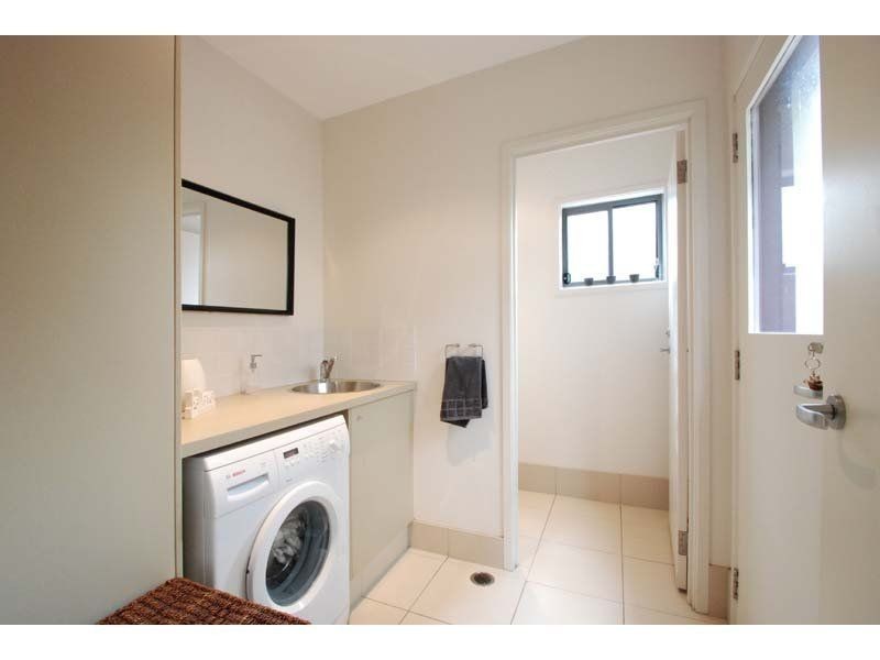 2/27 Chairlift Avenue, Mermaid Beach QLD 4218