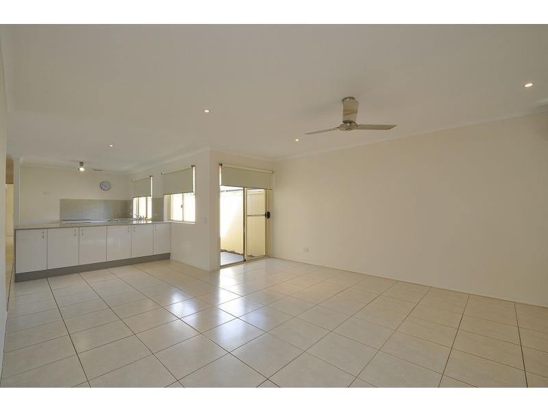 290 Christine Avenue, Varsity Lakes QLD 4227