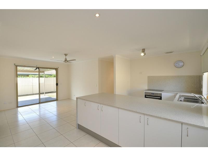 290 Christine Avenue, Varsity Lakes QLD 4227