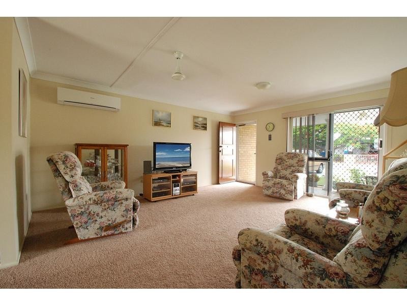 6 Le Mans Drive, Mermaid Waters QLD 4218