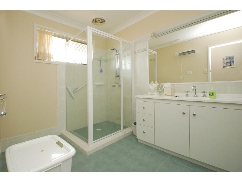 6 Le Mans Drive, Mermaid Waters QLD 4218