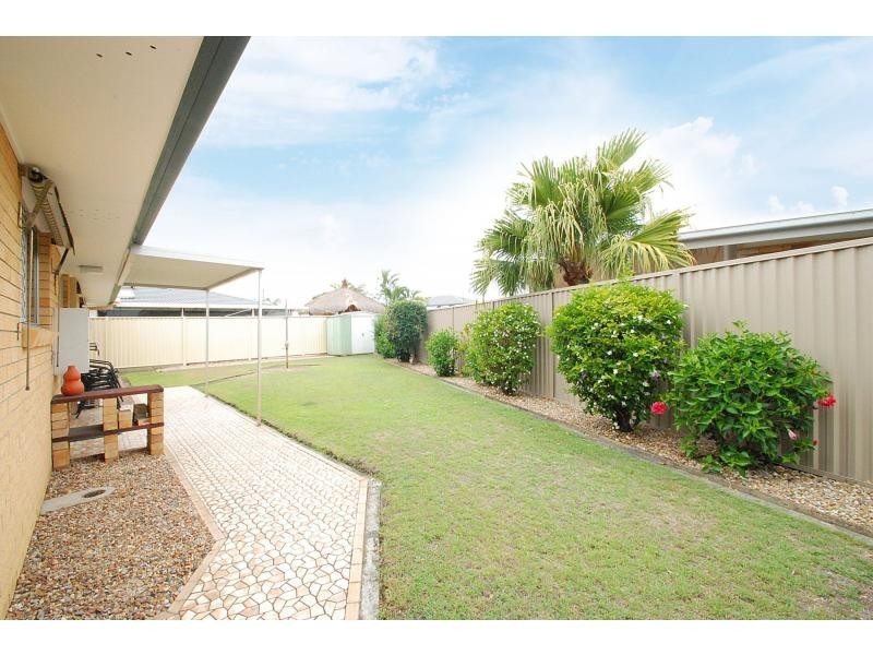 6 Le Mans Drive, Mermaid Waters QLD 4218