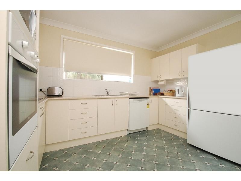 6 Le Mans Drive, Mermaid Waters QLD 4218