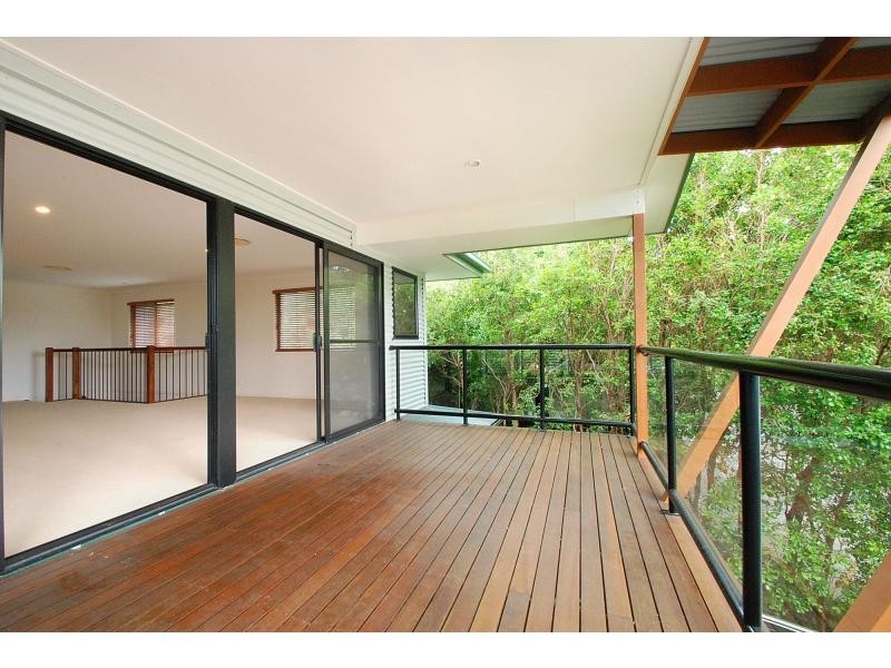 2/2 Ridgeline Way, Highland Park QLD 4211