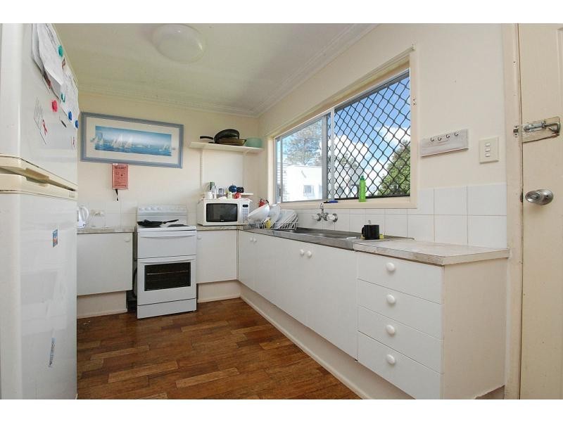 58 Albion Avenue, Miami QLD 4220