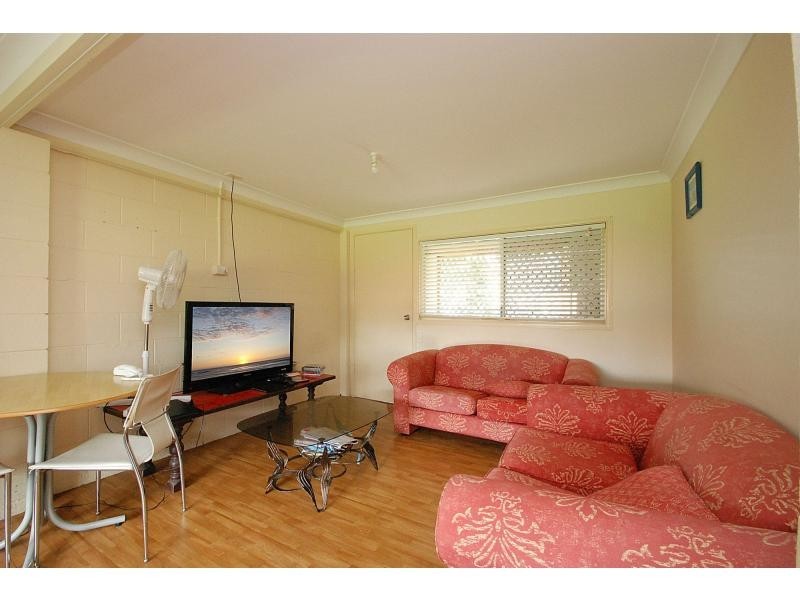 58 Albion Avenue, Miami QLD 4220