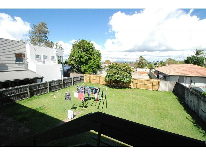 58 Albion Avenue, Miami QLD 4220