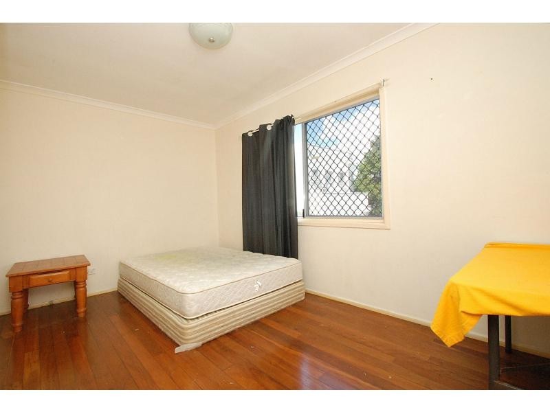 58 Albion Avenue, Miami QLD 4220