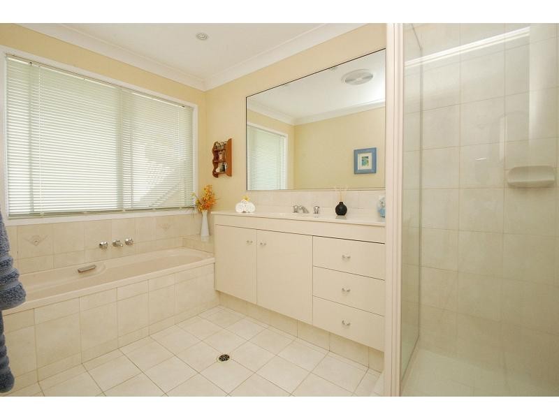 5 Balcatta Court, Elanora QLD 4221