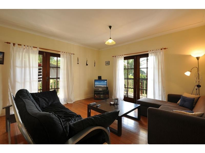 34 Foothill Street, Elanora QLD 4221