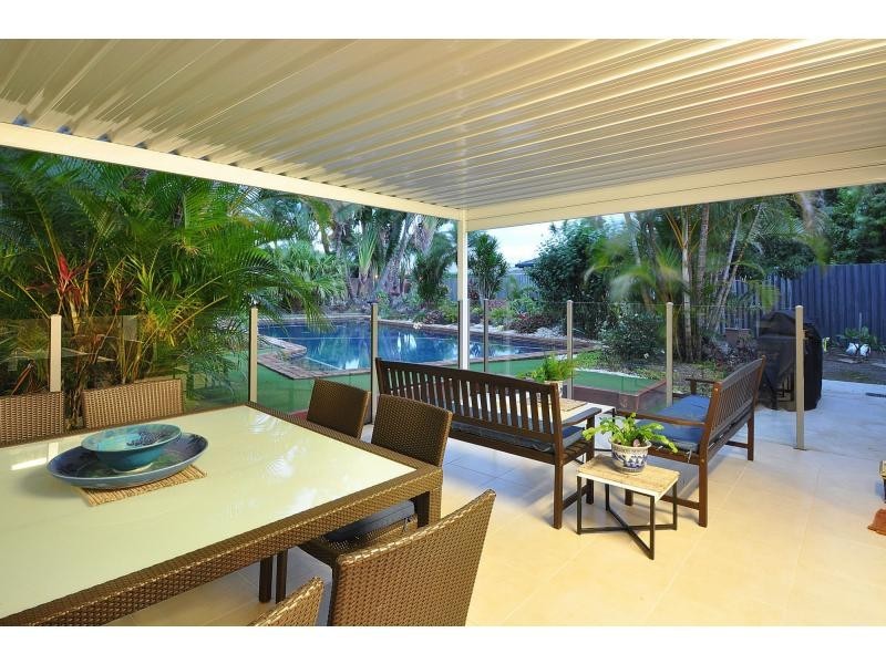 3 Fantail Court, Burleigh Waters QLD 4220