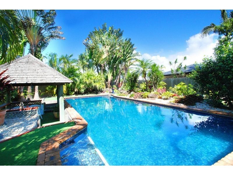 3 Fantail Court, Burleigh Waters QLD 4220