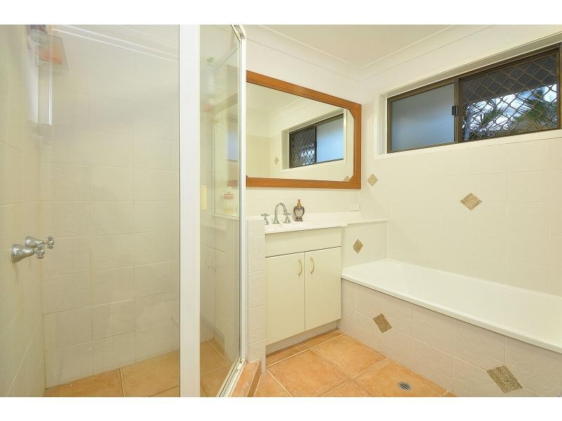 3 Fantail Court, Burleigh Waters QLD 4220