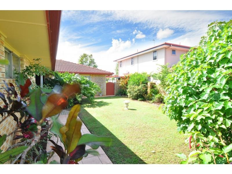 11 Kingfisher Crescent, Burleigh Waters QLD 4220