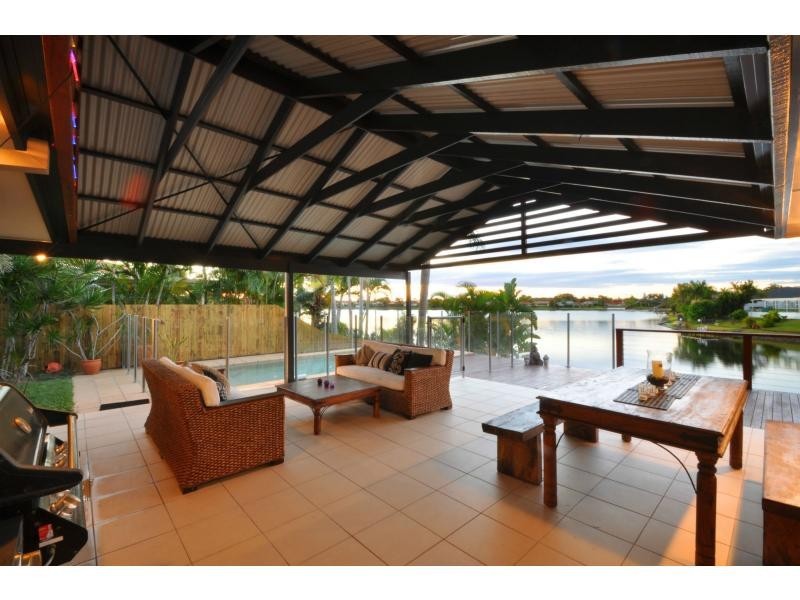 21 Wedgebill Parade, Burleigh Waters QLD 4220