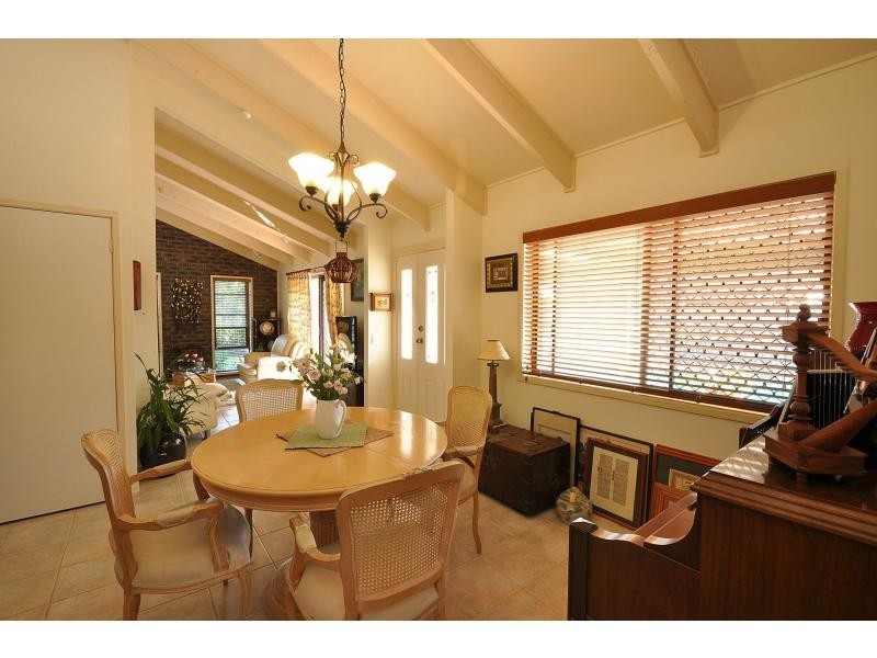 17 Bellbird Avenue, Burleigh Waters QLD 4220