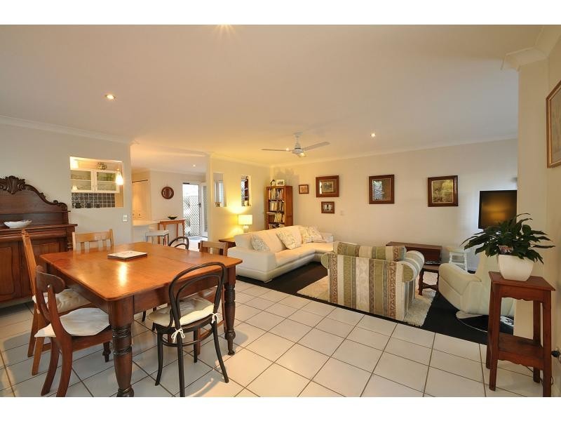 152 Nobby Parade, Miami QLD 4220