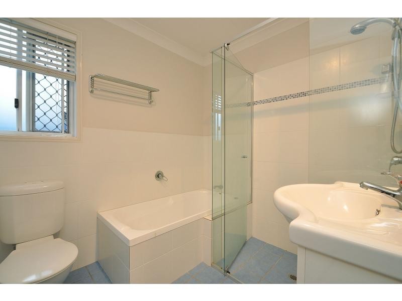 152 Nobby Parade, Miami QLD 4220