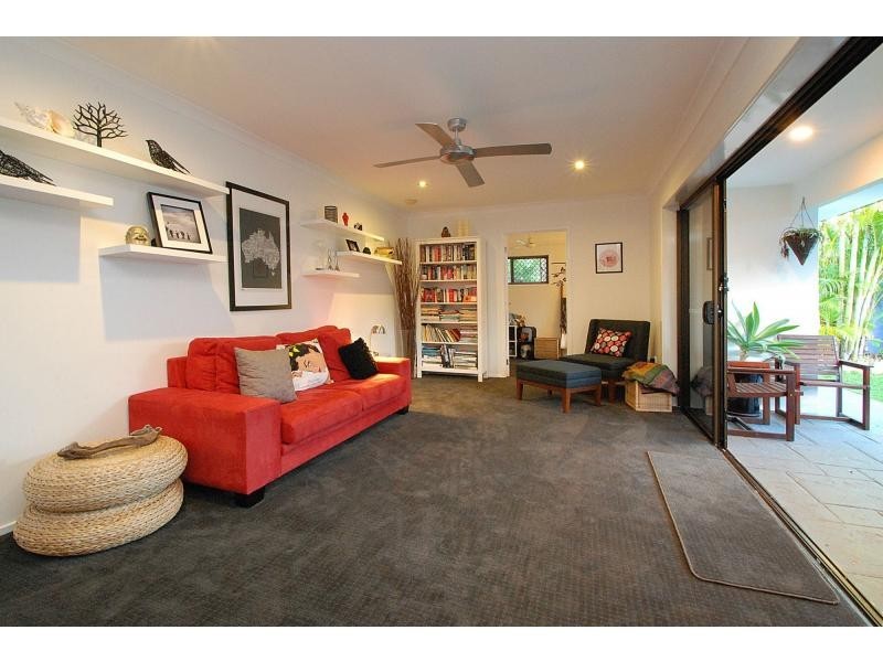 7 Grebe Place, Burleigh Waters QLD 4220