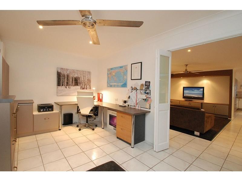 7 Grebe Place, Burleigh Waters QLD 4220