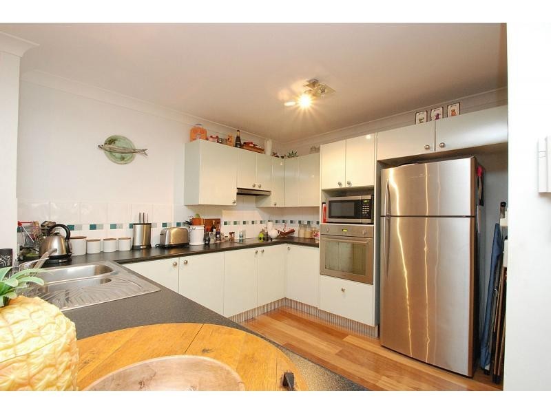 B2/1 Great Hall Drive, Miami QLD 4220