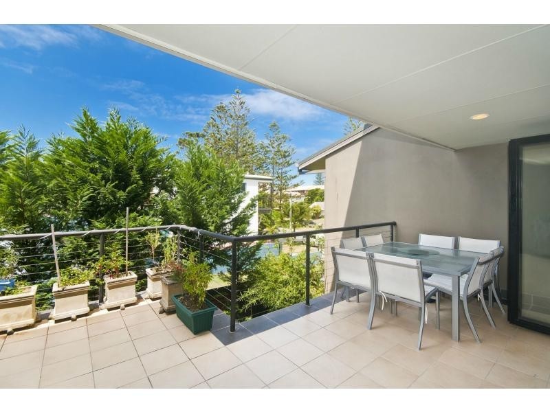 2/15-17 Twenty Second Avenue, Palm Beach QLD 4221