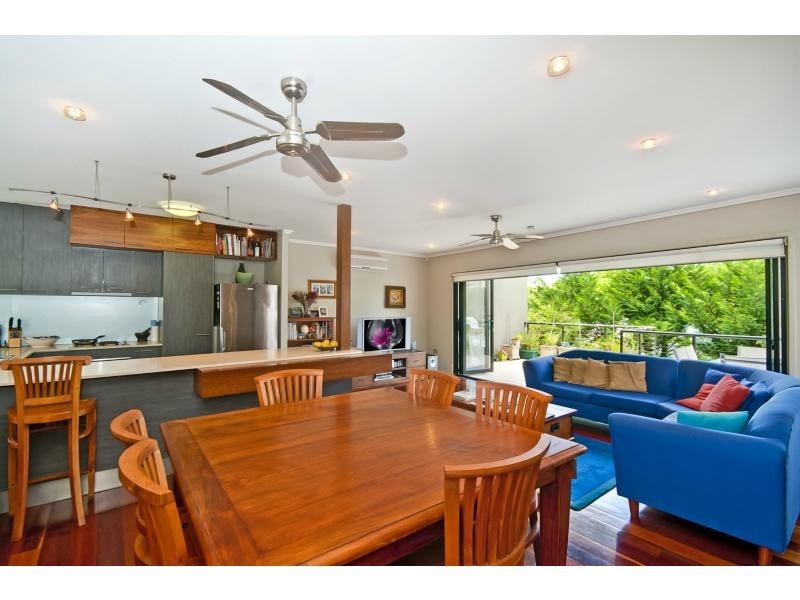 2/15-17 Twenty Second Avenue, Palm Beach QLD 4221