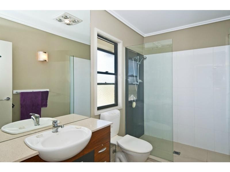 2/15-17 Twenty Second Avenue, Palm Beach QLD 4221